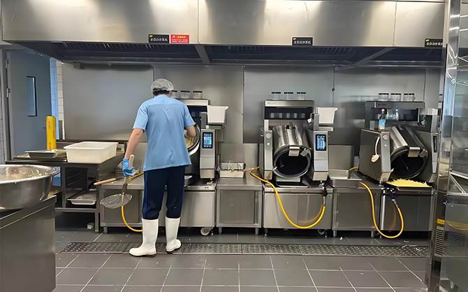 瑞能廚具在大型餐飲企業(yè)中的應(yīng)用案例